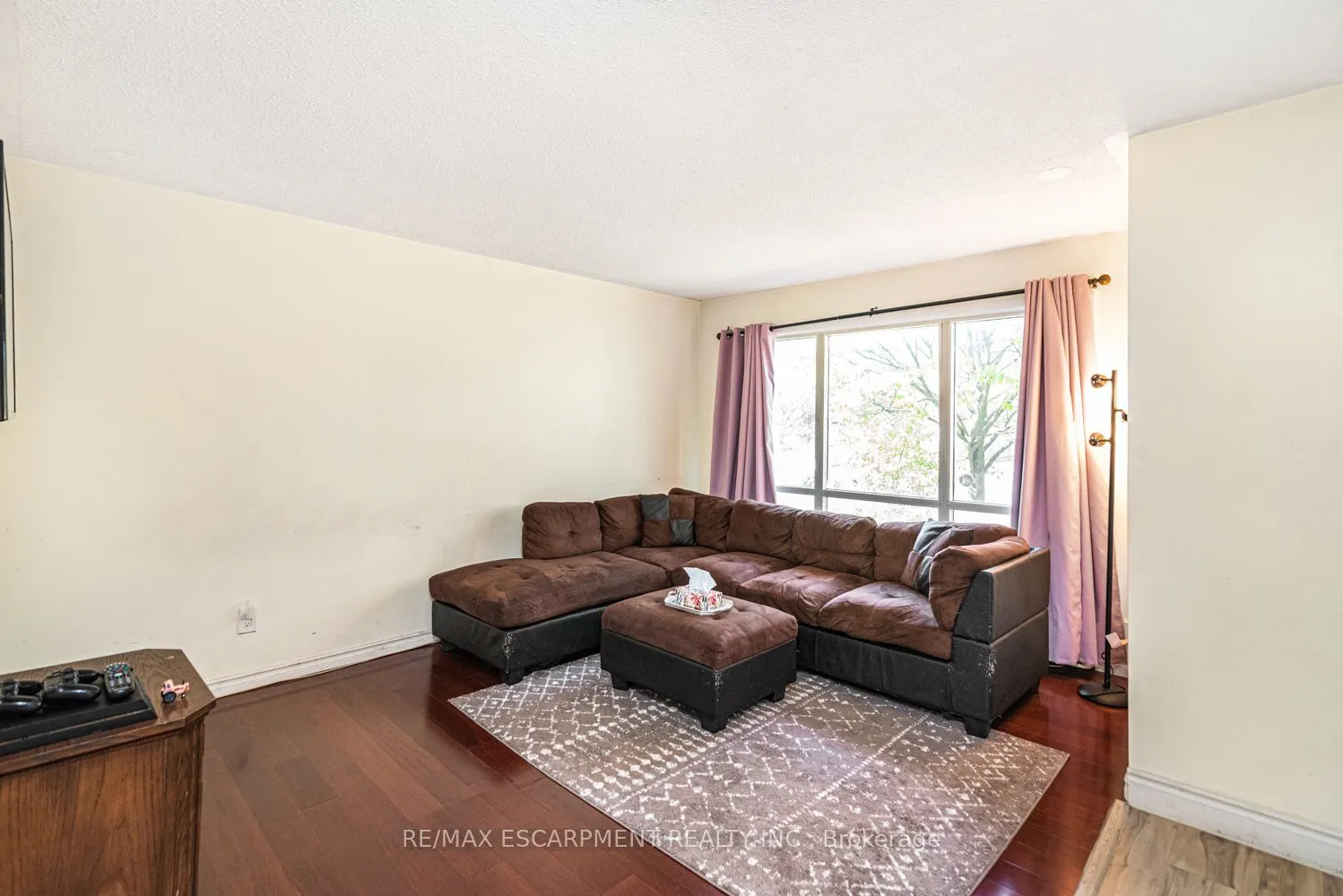 2700 Barton Street E #5