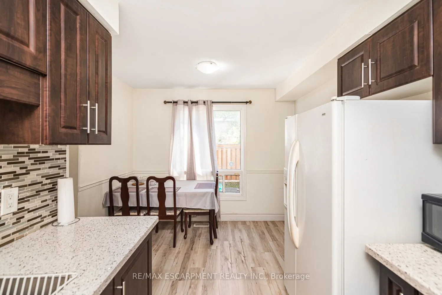 2700 Barton Street E #5