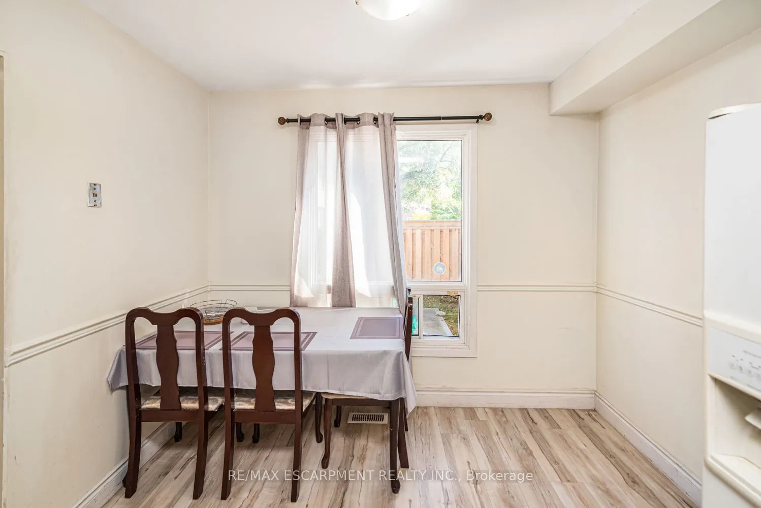2700 Barton Street E #5