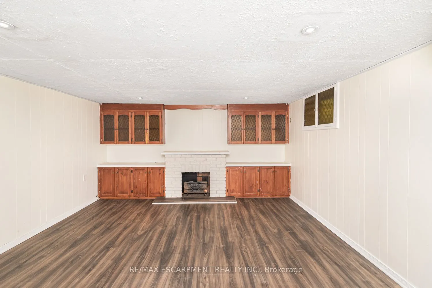 2700 Barton Street E #5