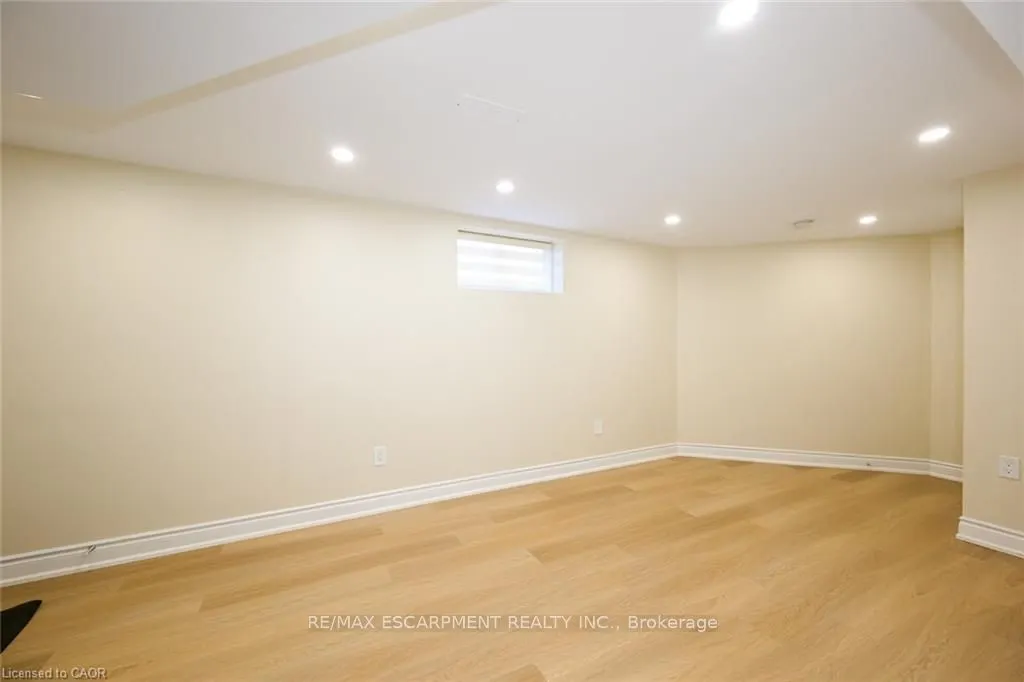 2700 Barton Street E #5