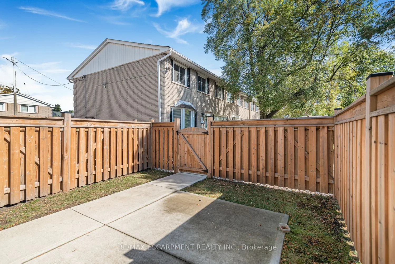 2700 Barton Street E #5