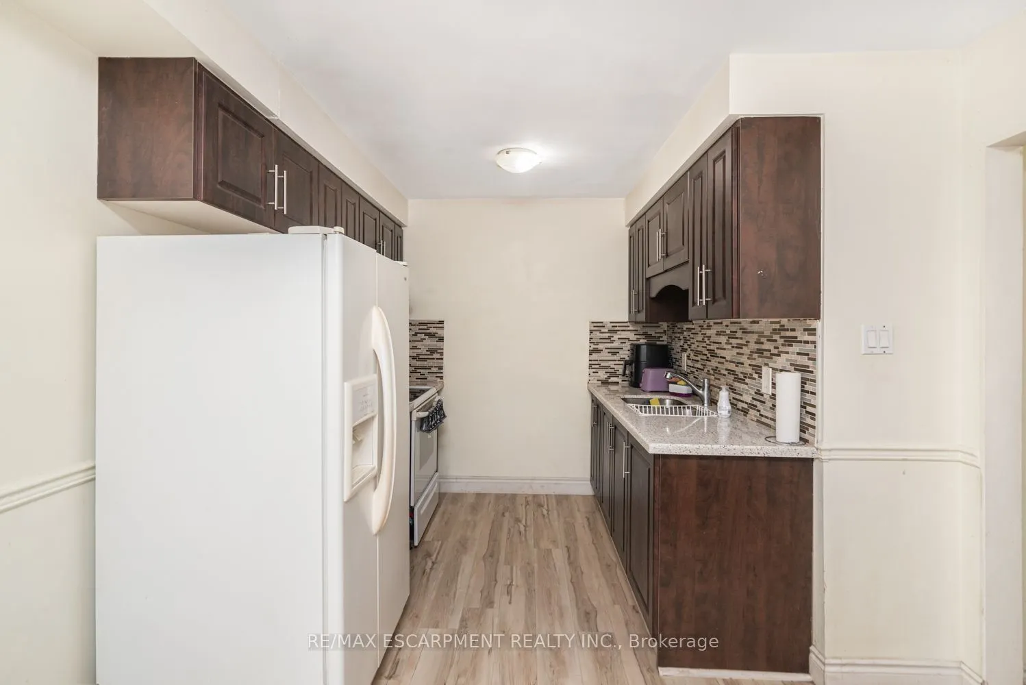 2700 Barton Street E #5