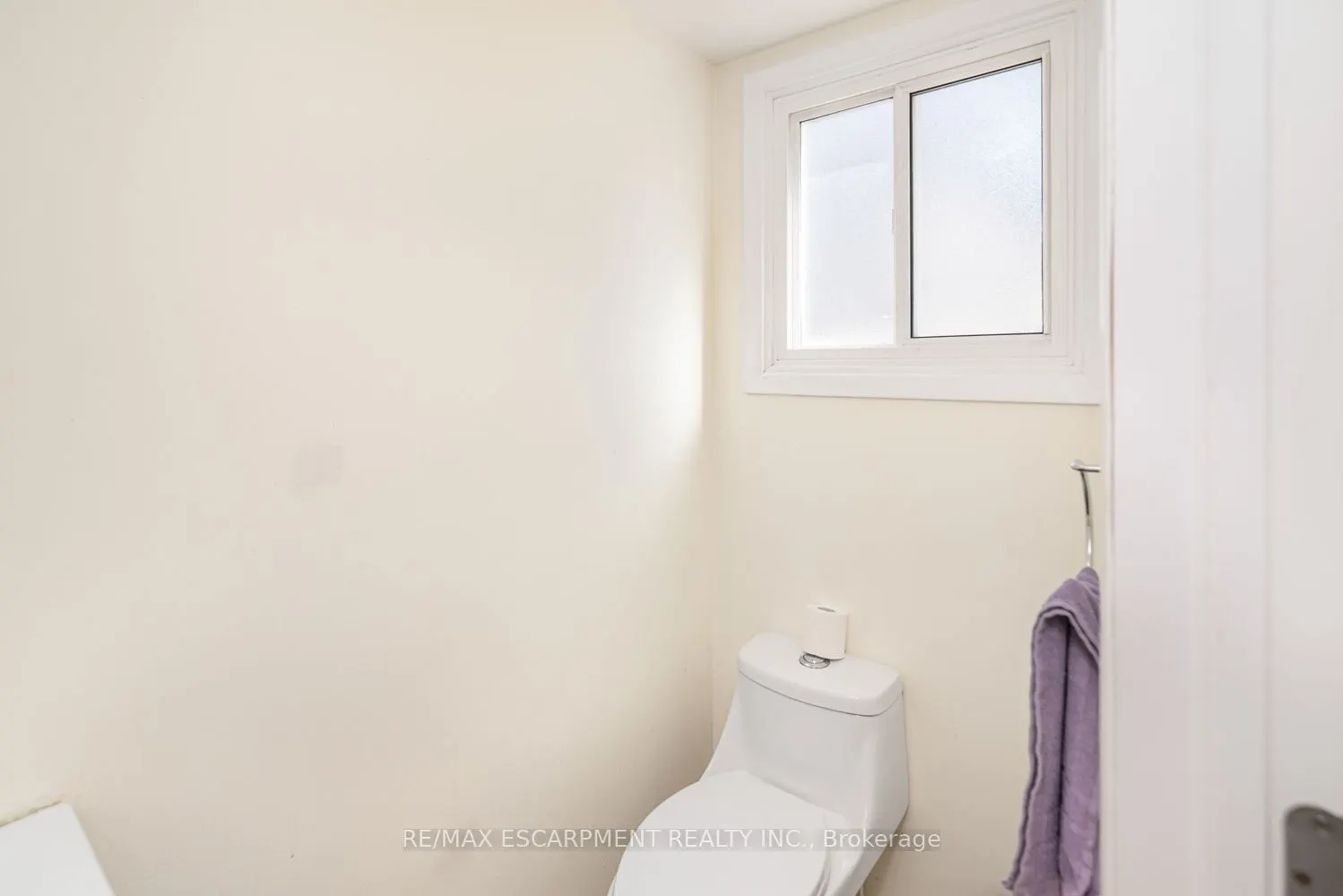2700 Barton Street E #5