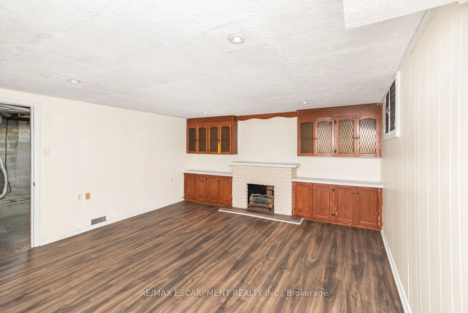 2700 Barton Street E #5