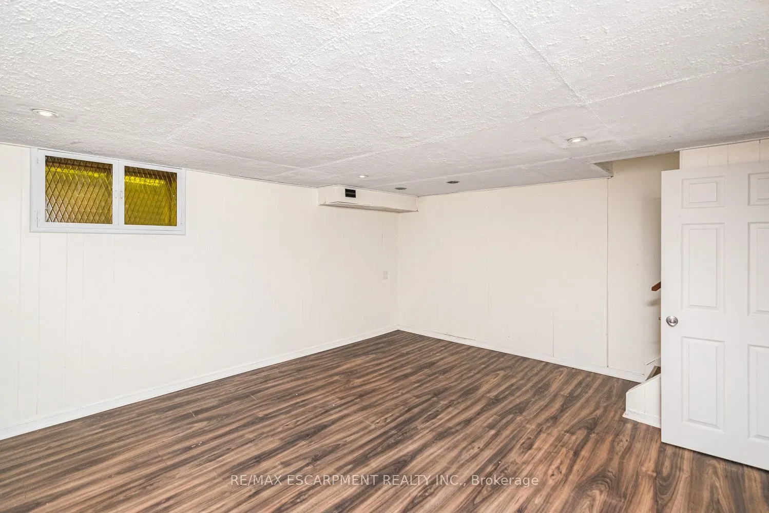 2700 Barton Street E #5