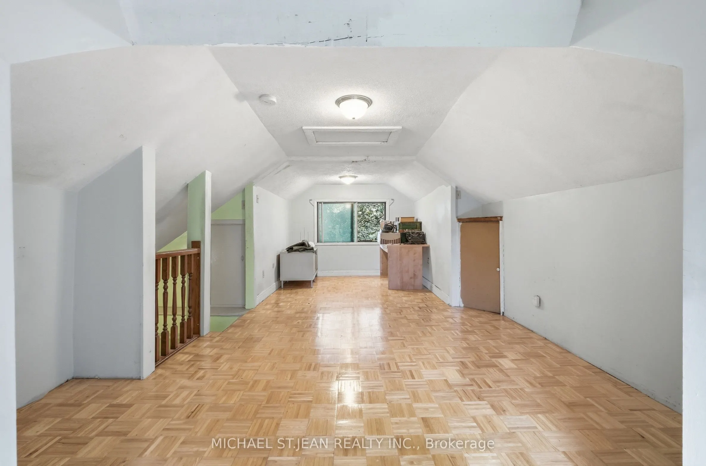58 Connaught Avenue S