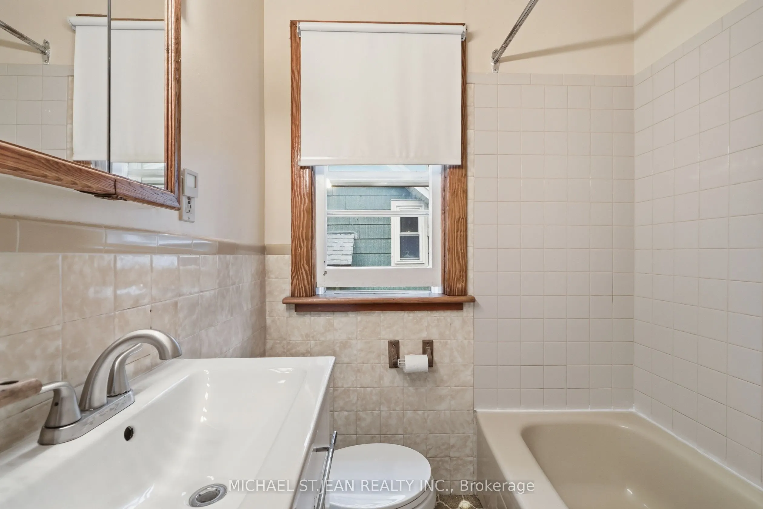 58 Connaught Avenue S