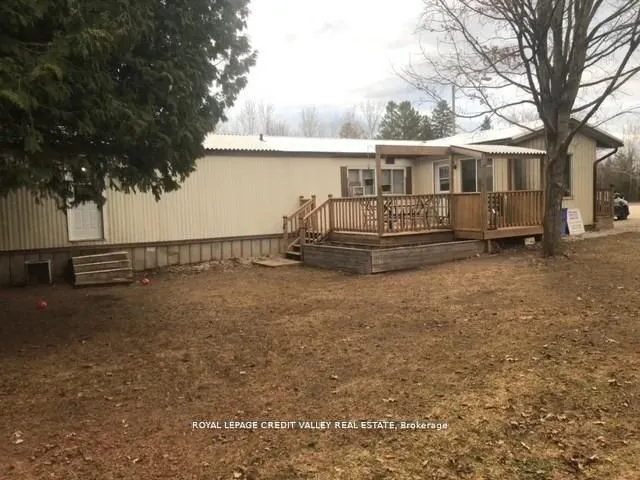 5 Laurel Lane W