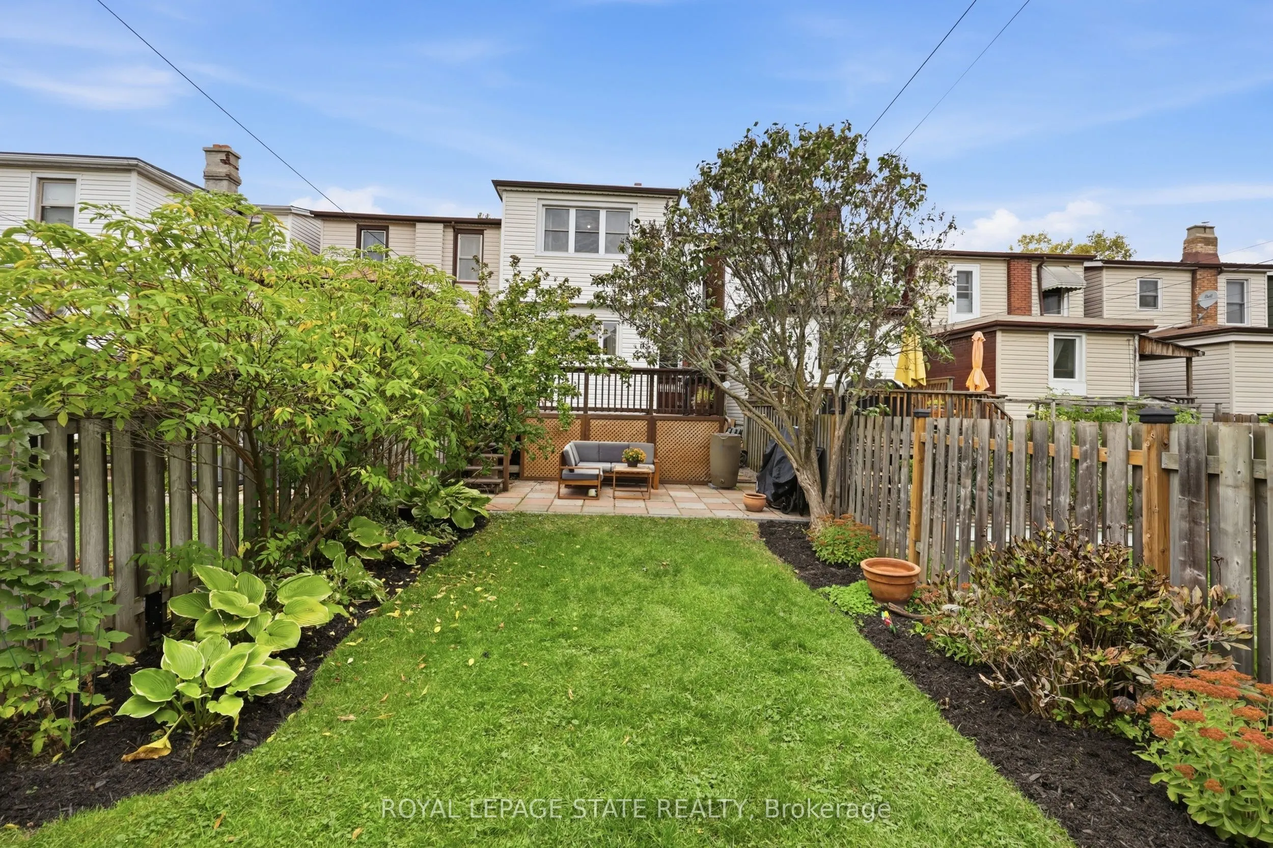 255 Ottawa Street S