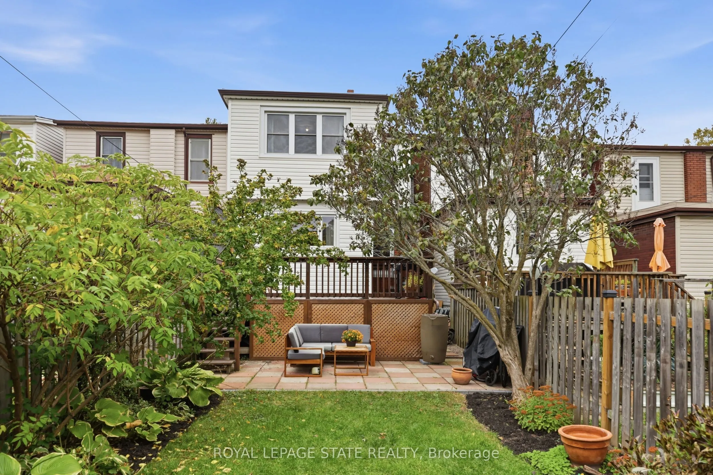 255 Ottawa Street S