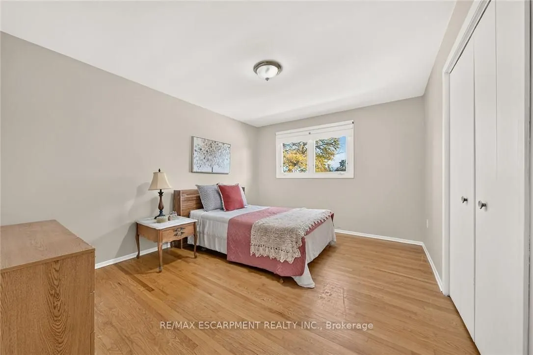3 Harvard Place