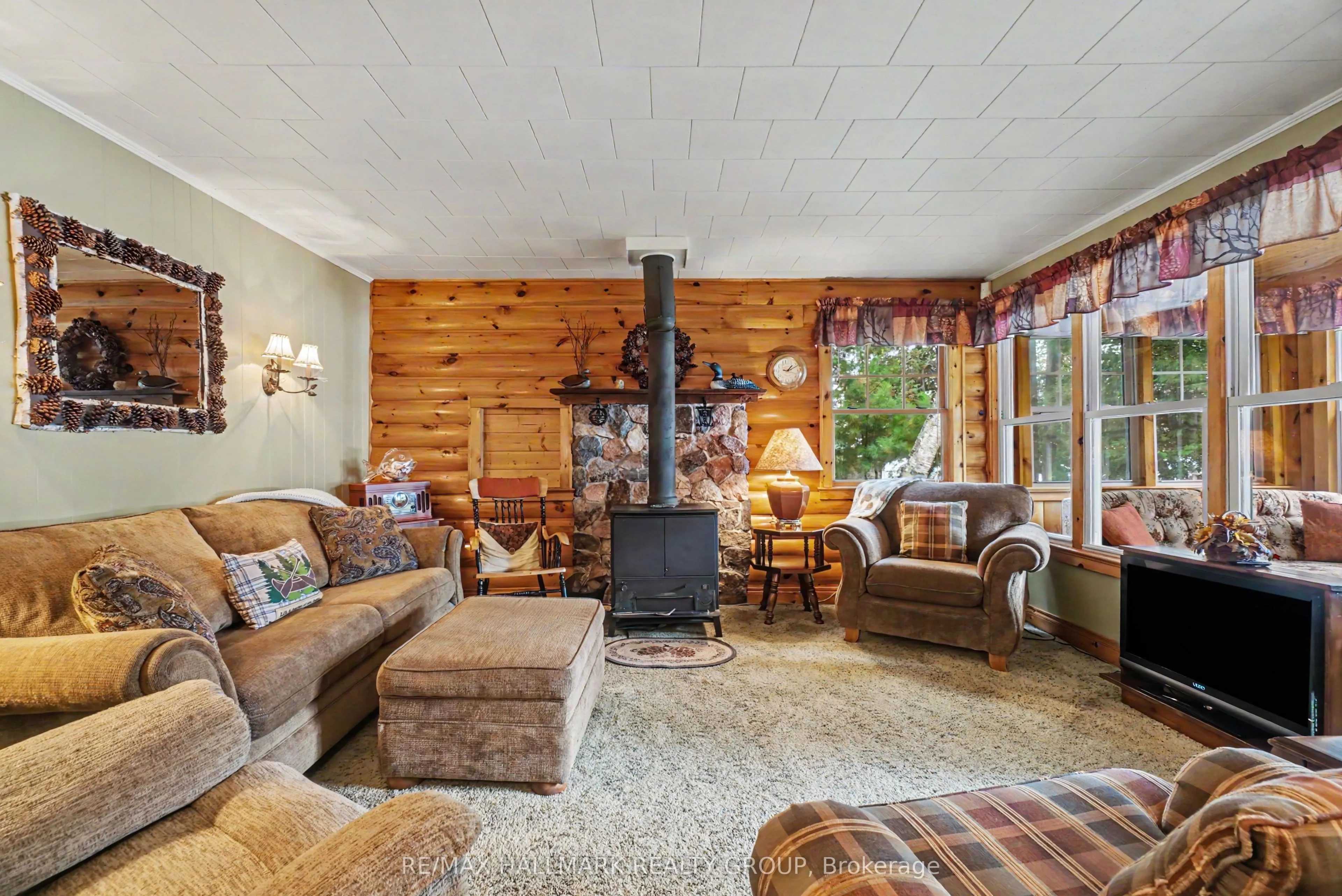 391 Long Lake Road