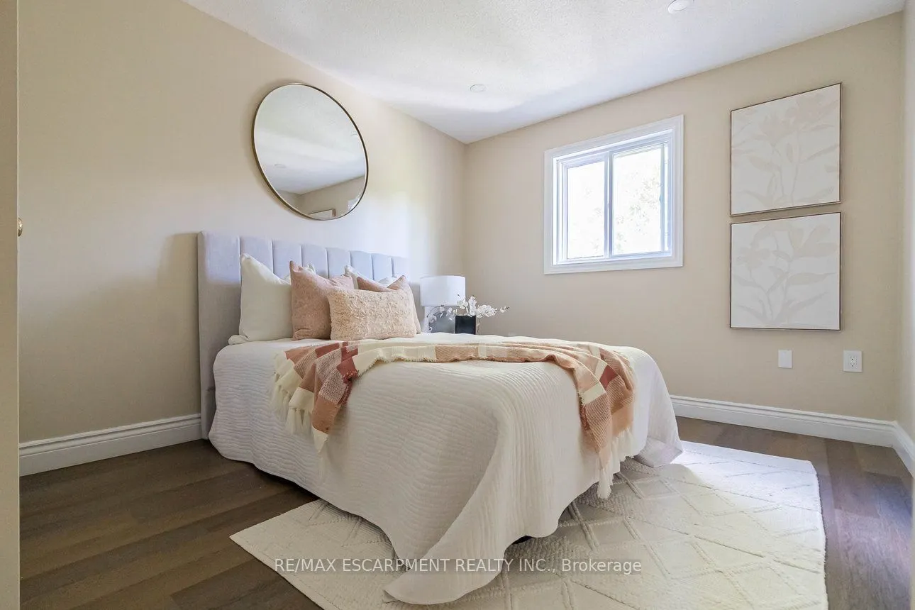 336 Jackson Street W