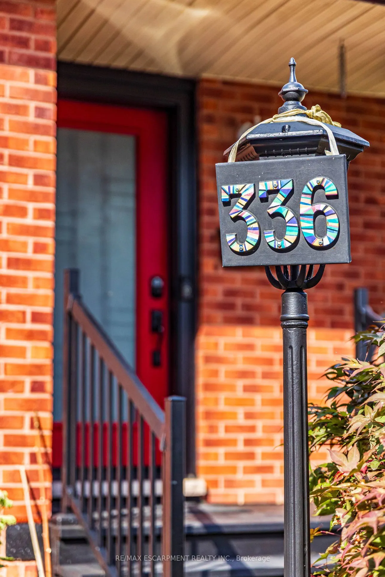 336 Jackson Street W