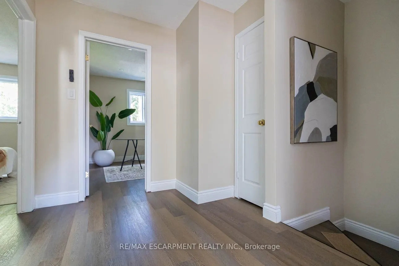 336 Jackson Street W