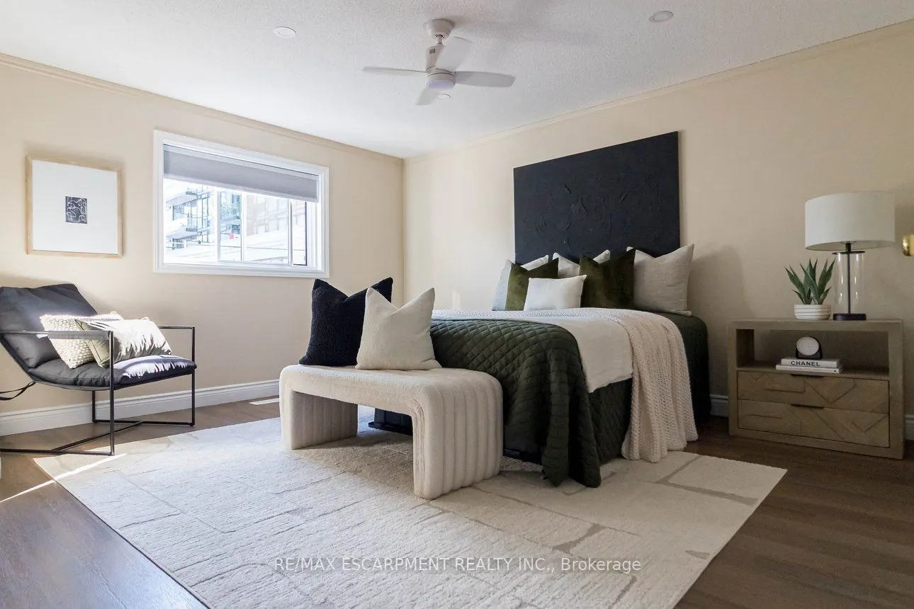 336 Jackson Street W