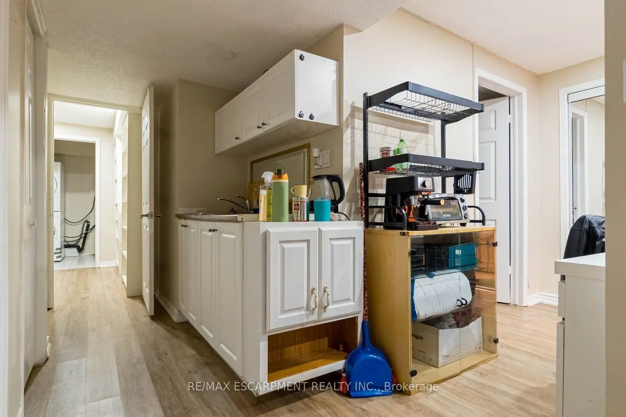 336 Jackson Street W