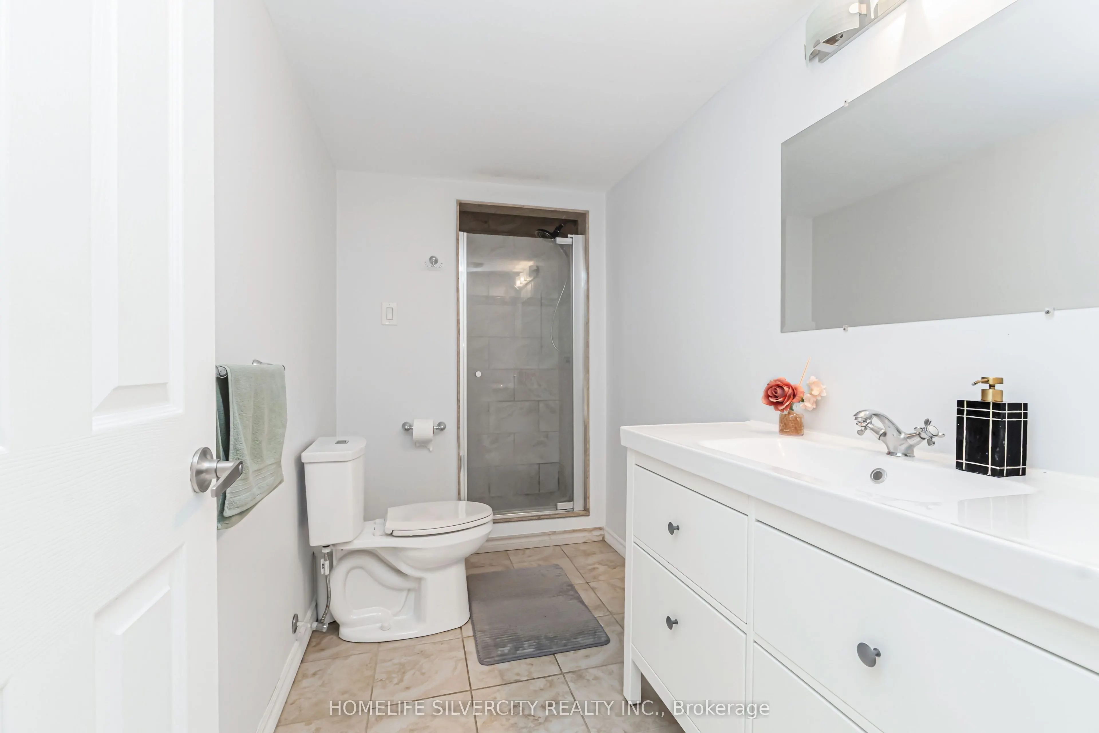 20 Shackleton Drive #27
