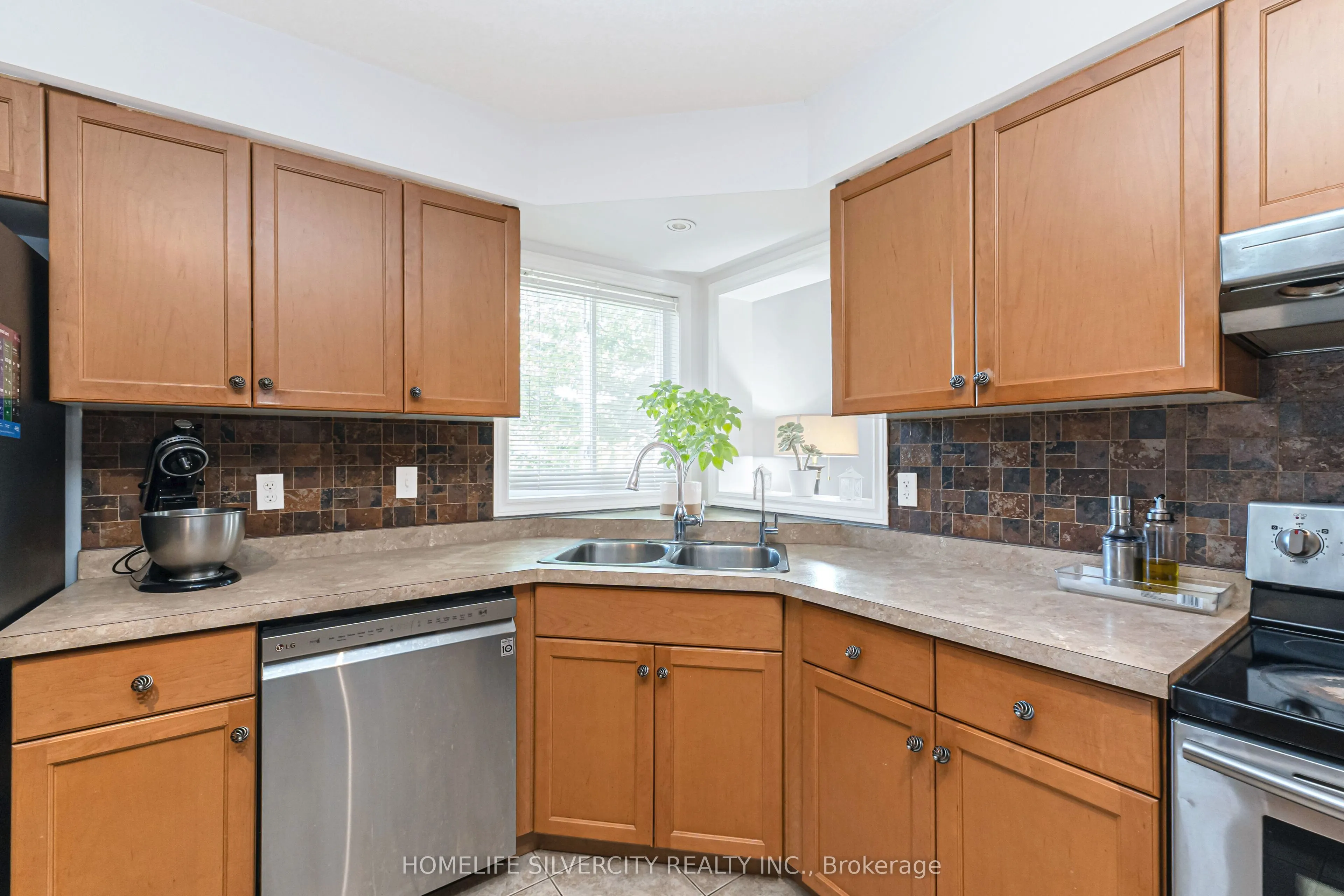 20 Shackleton Drive #27