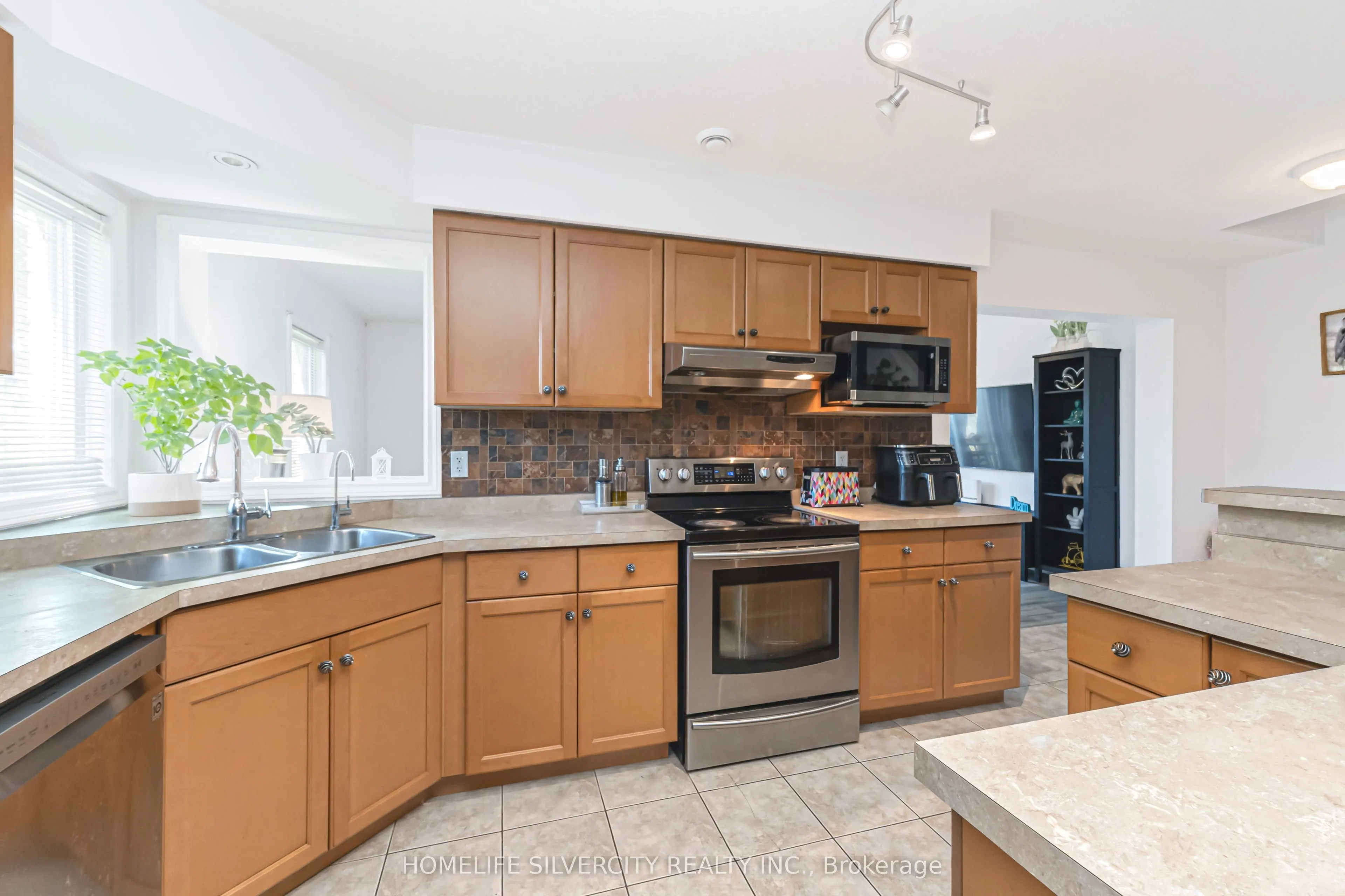 20 Shackleton Drive #27