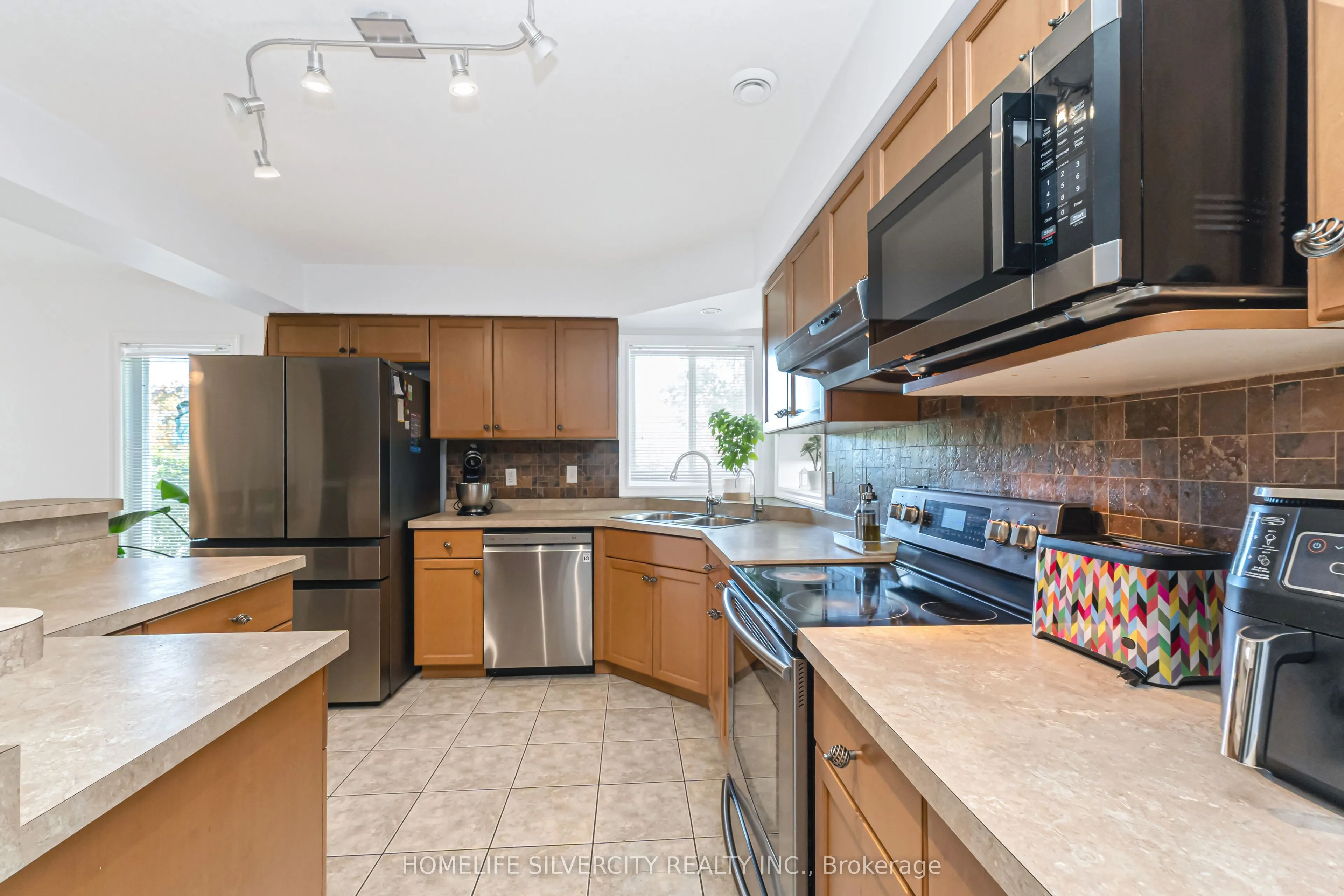20 Shackleton Drive #27