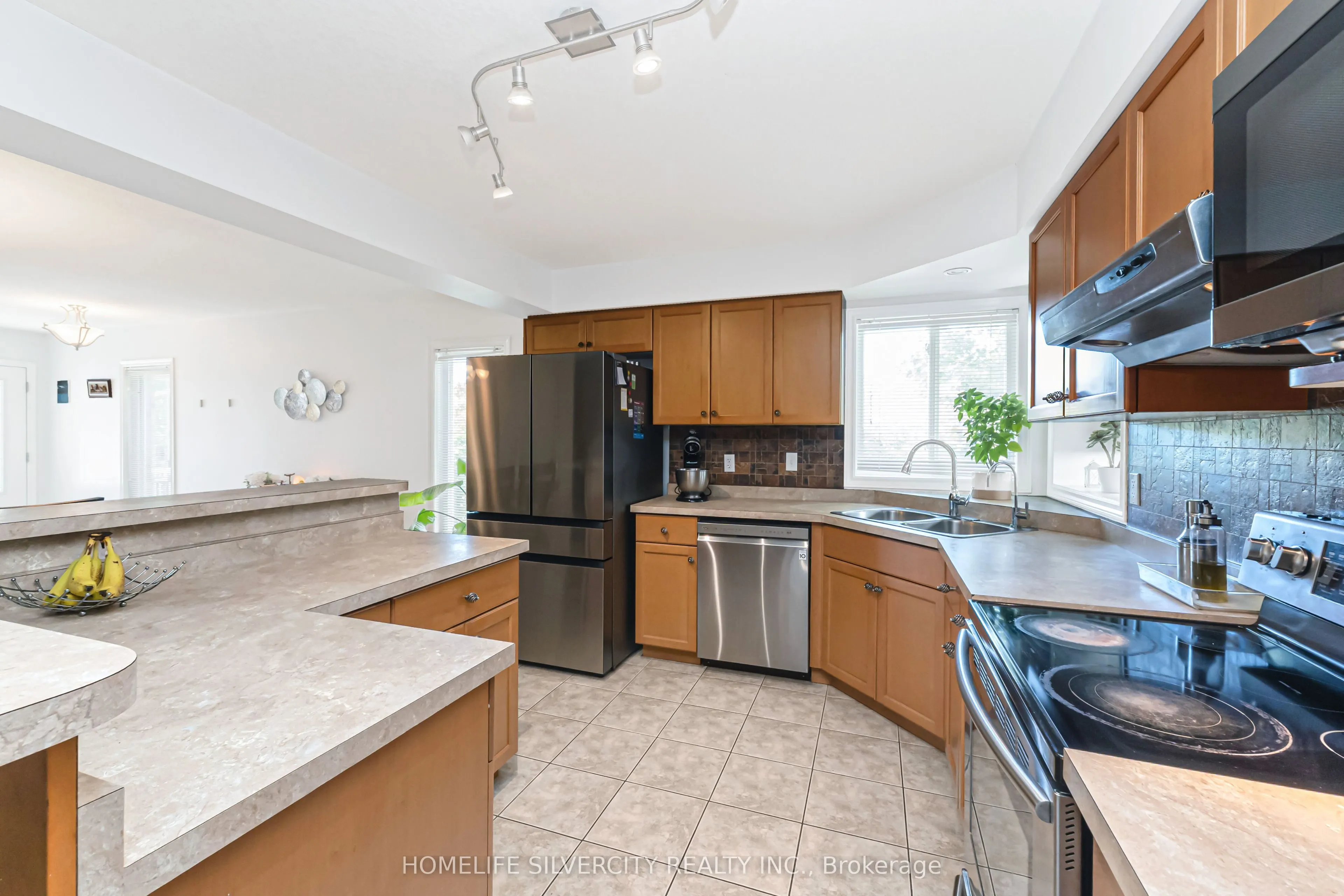20 Shackleton Drive #27