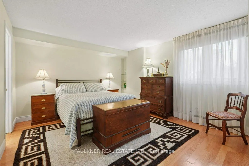 5 Frank Street #301