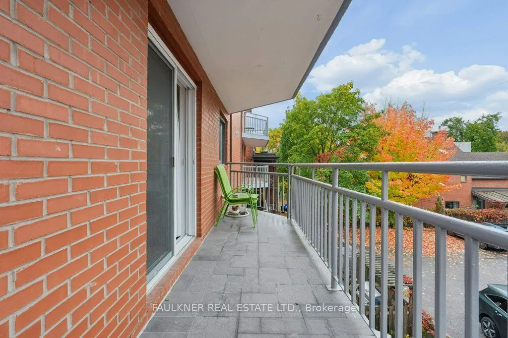 5 Frank Street #301