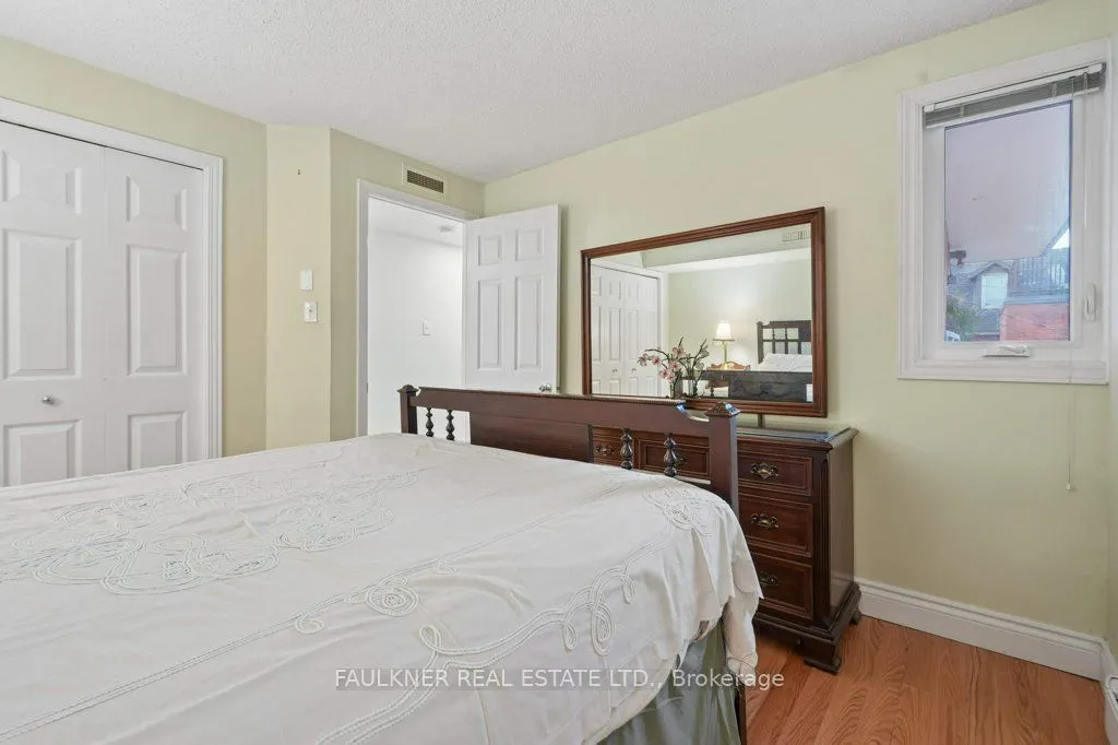 5 Frank Street #301