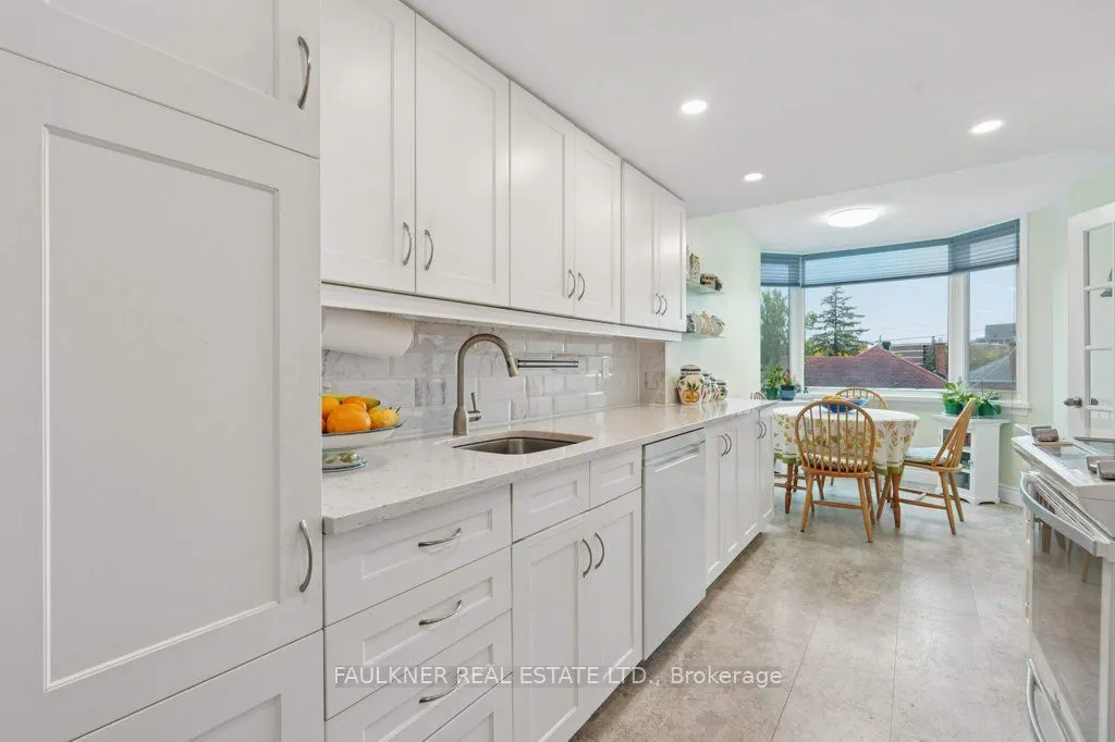 5 Frank Street #301