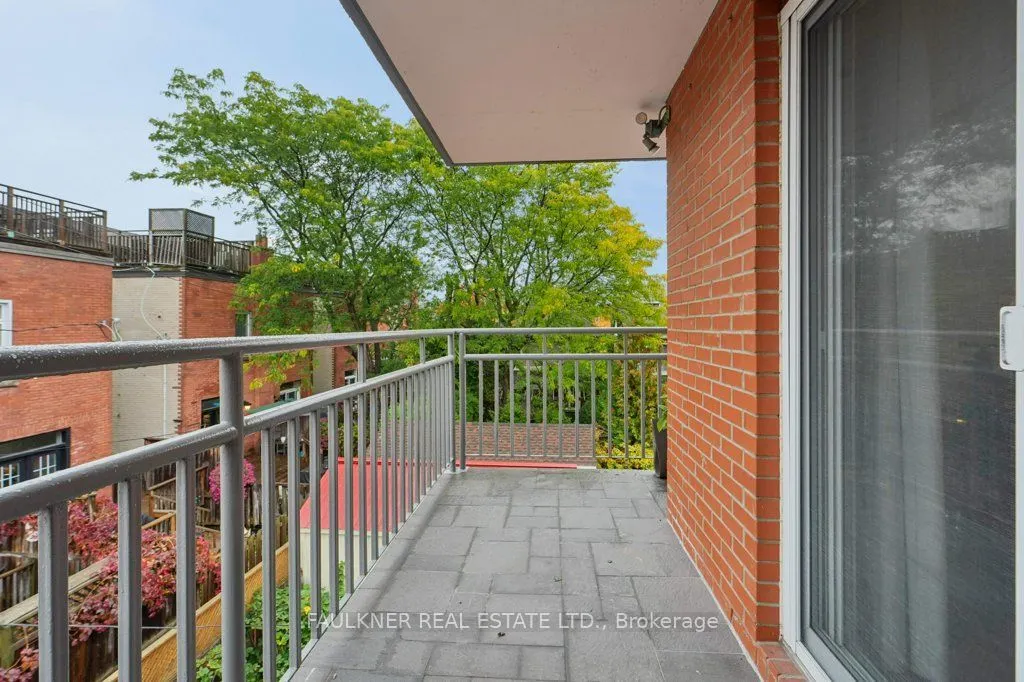 5 Frank Street #301