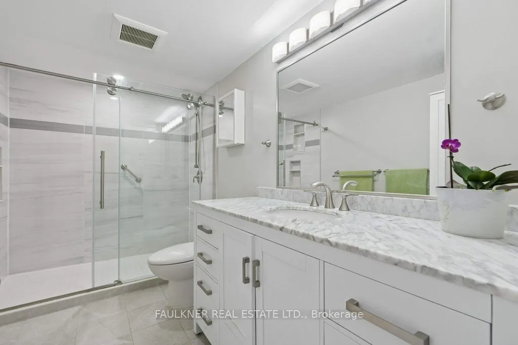 5 Frank Street #301