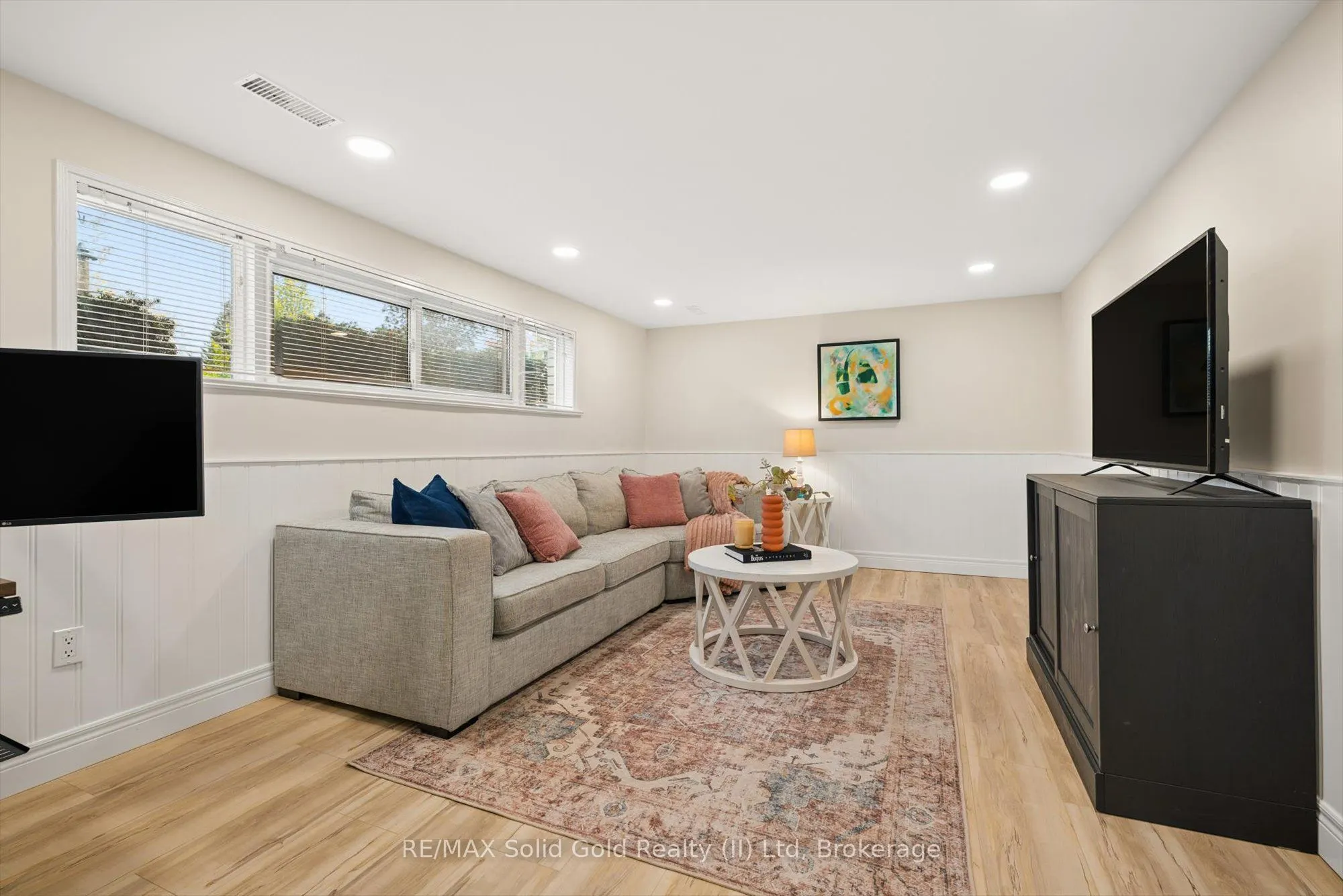 127 Gay Crescent