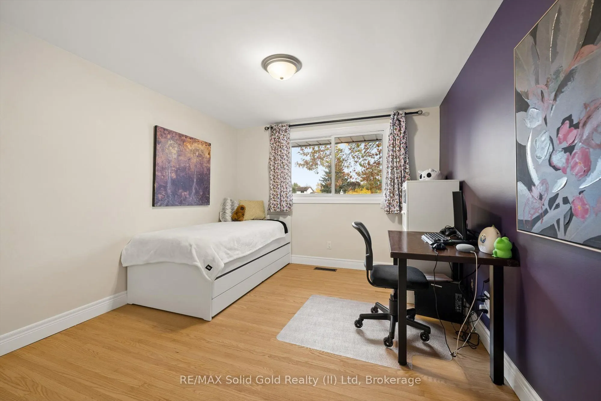 127 Gay Crescent
