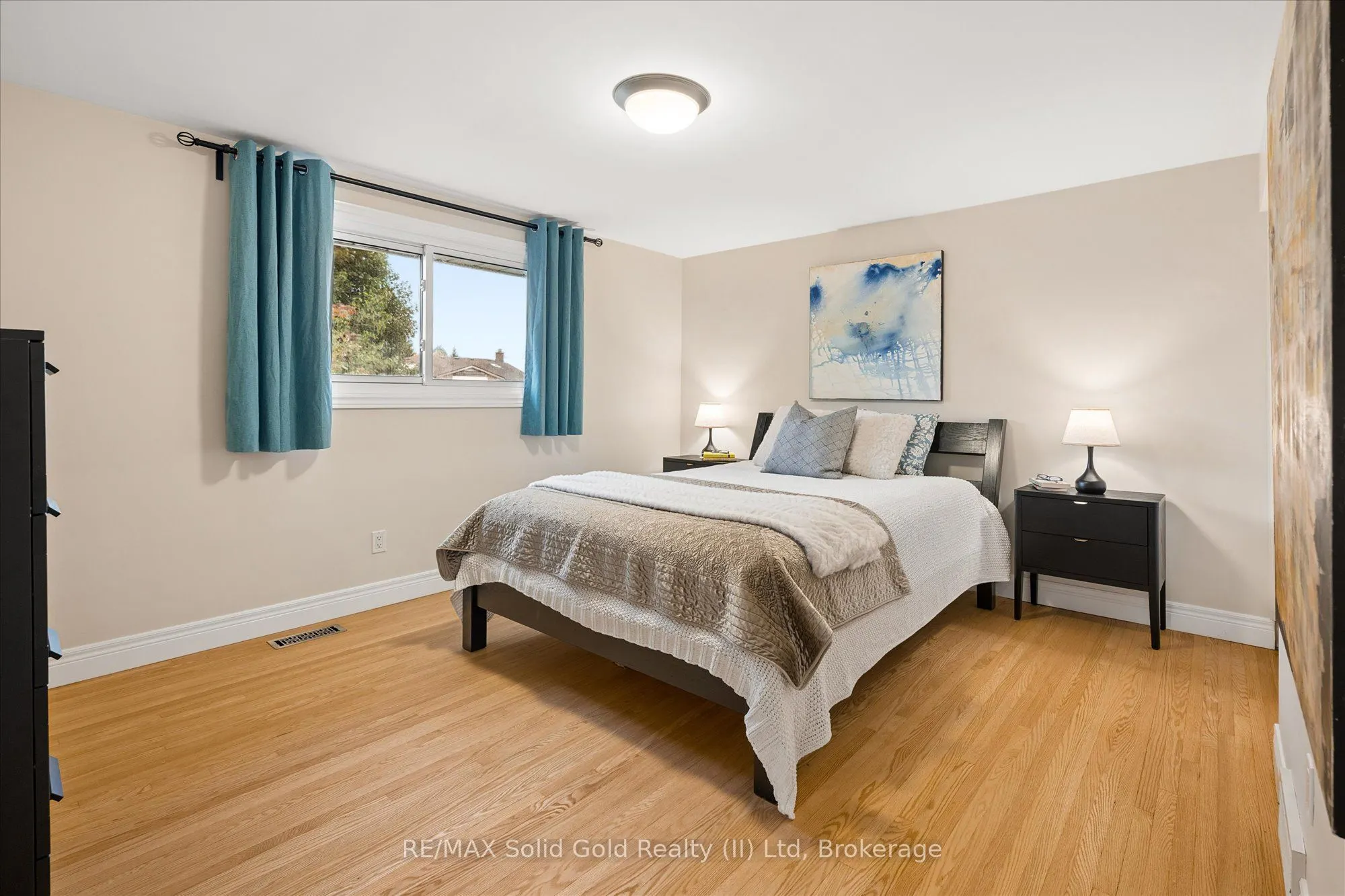 127 Gay Crescent