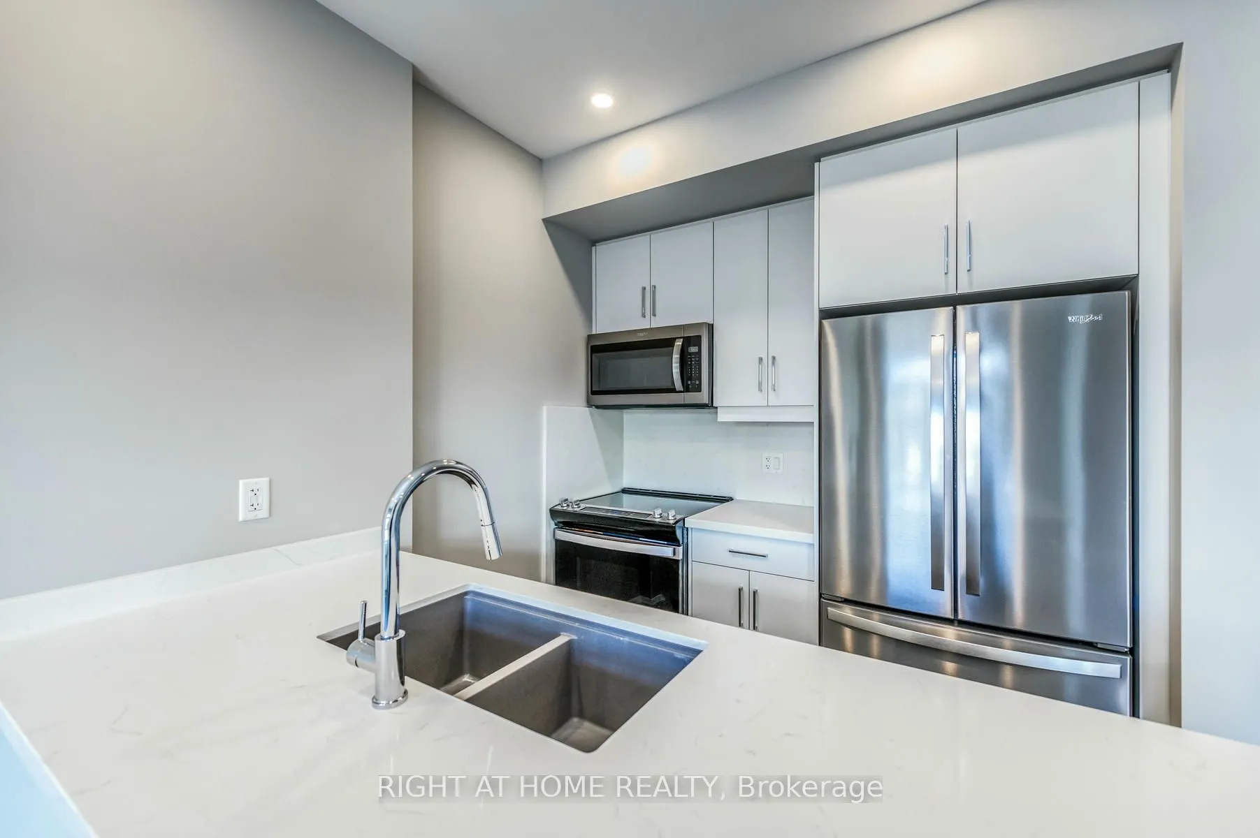 292 Vine Street #20
