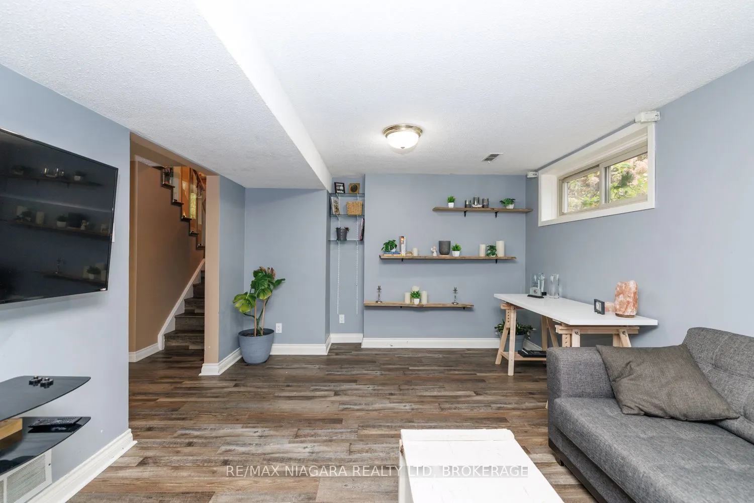 3360 Baker Crescent