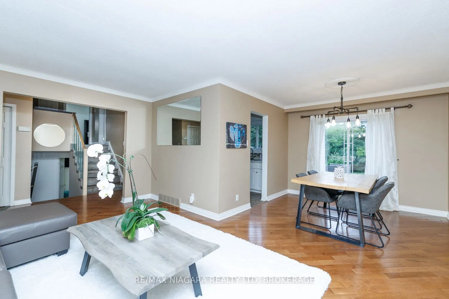 3360 Baker Crescent