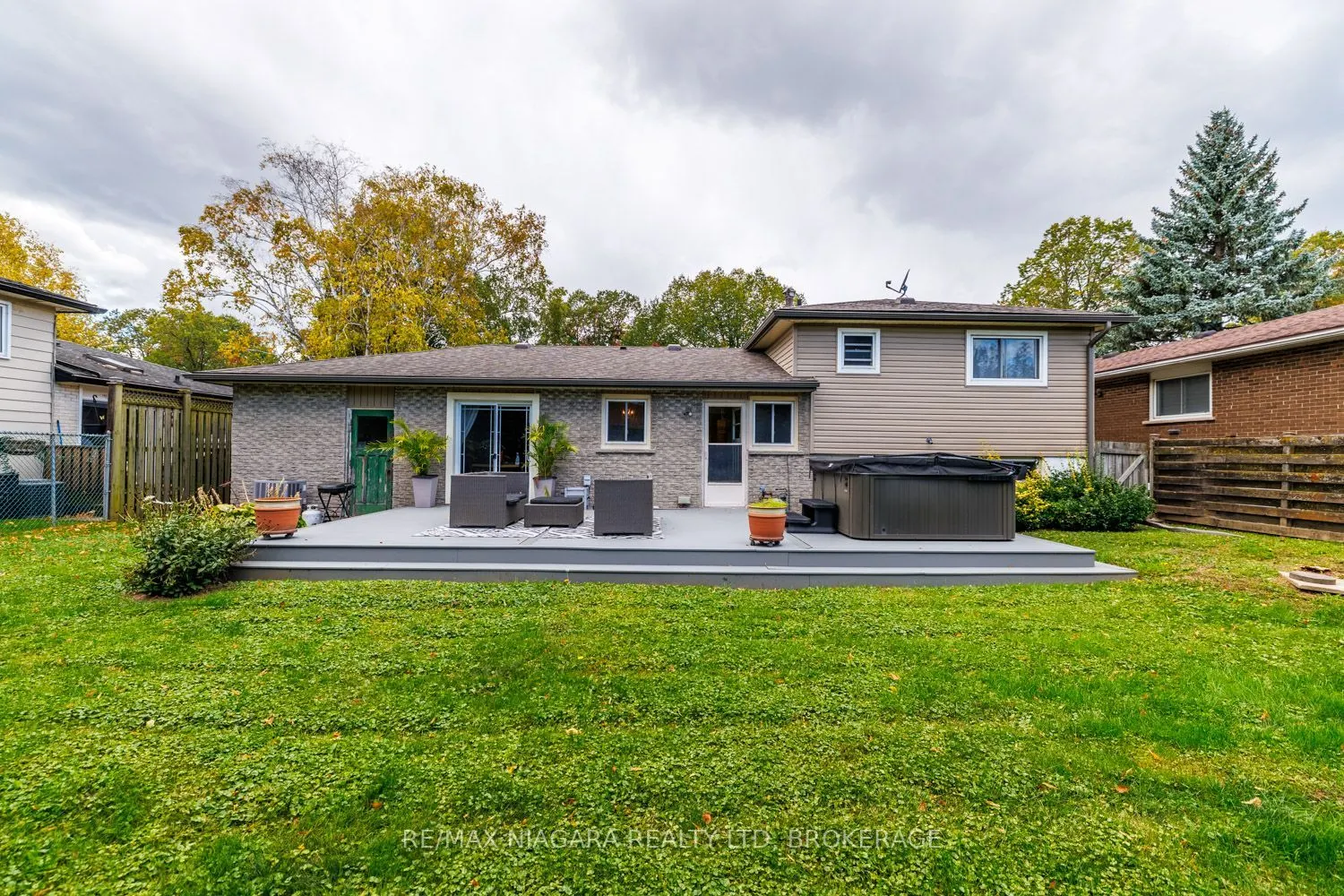 3360 Baker Crescent