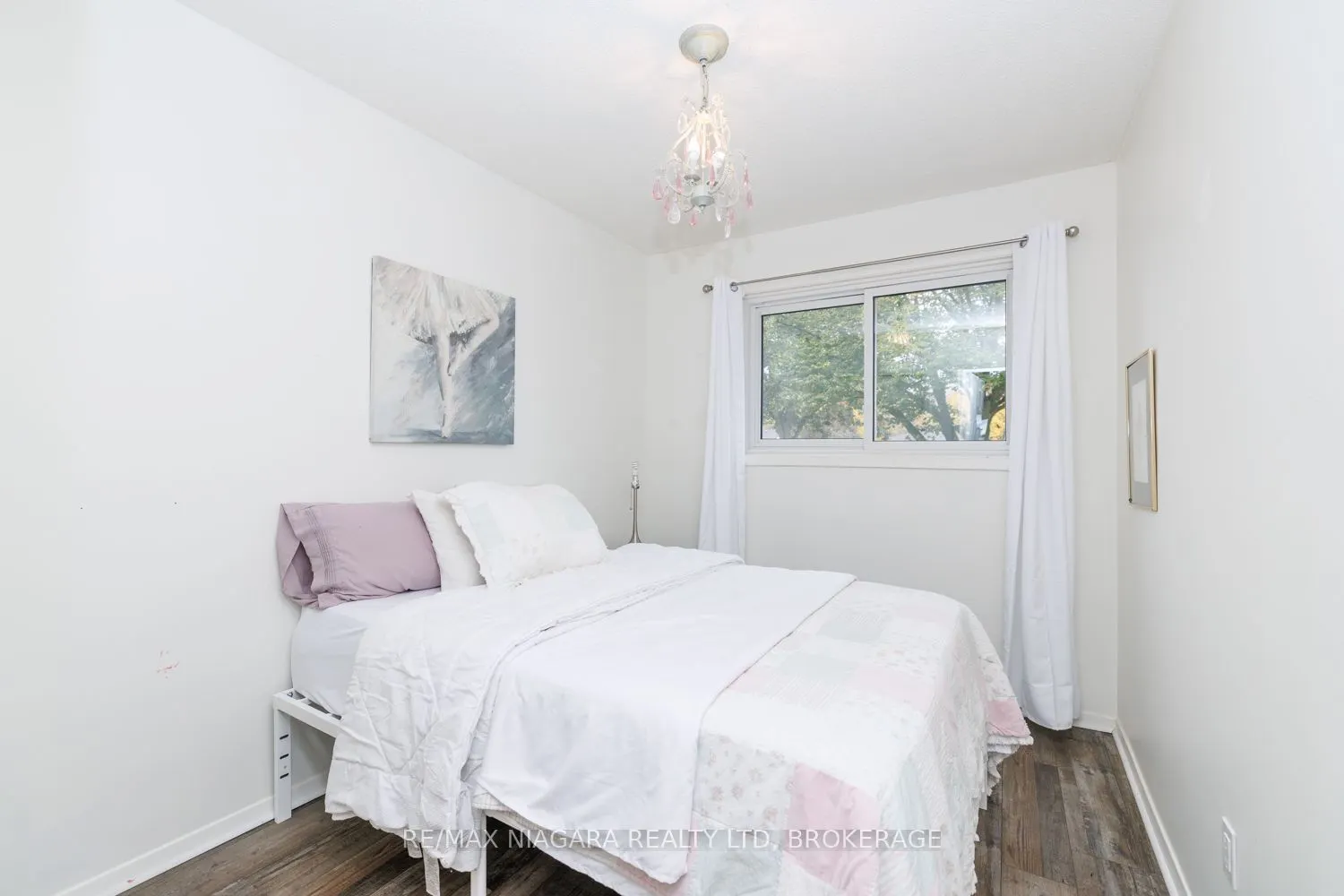3360 Baker Crescent