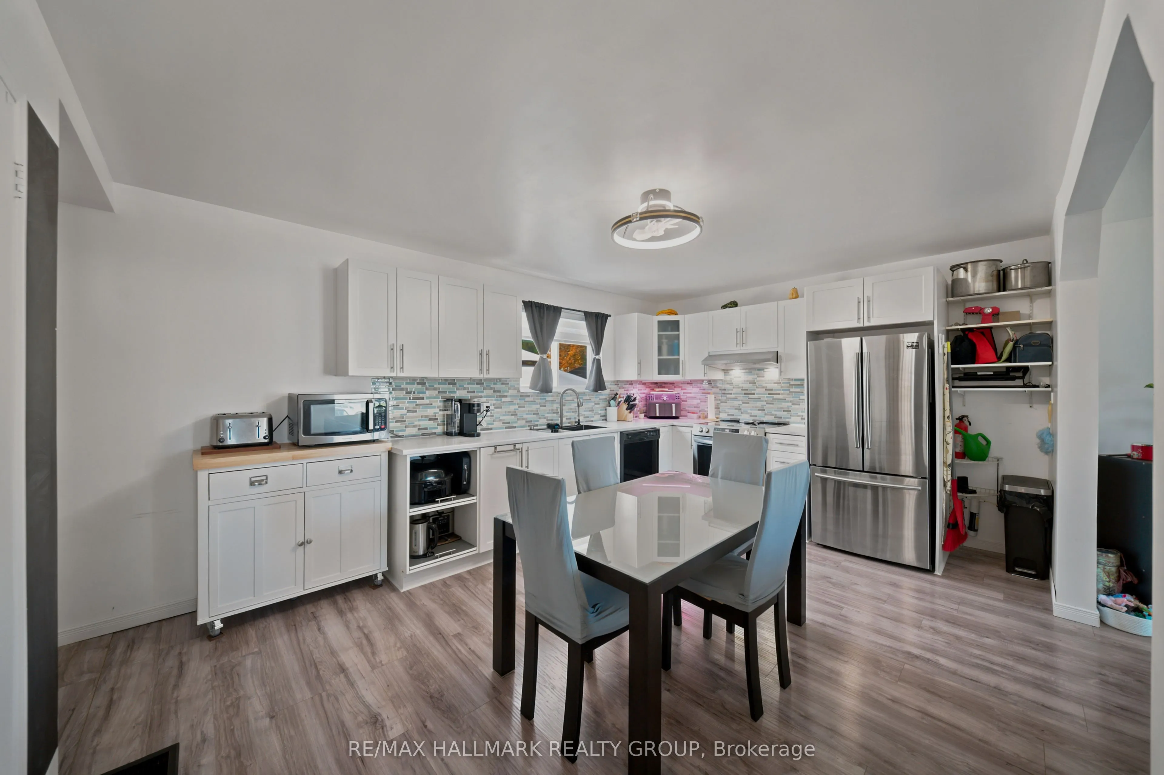 312 DUFFERIN Street