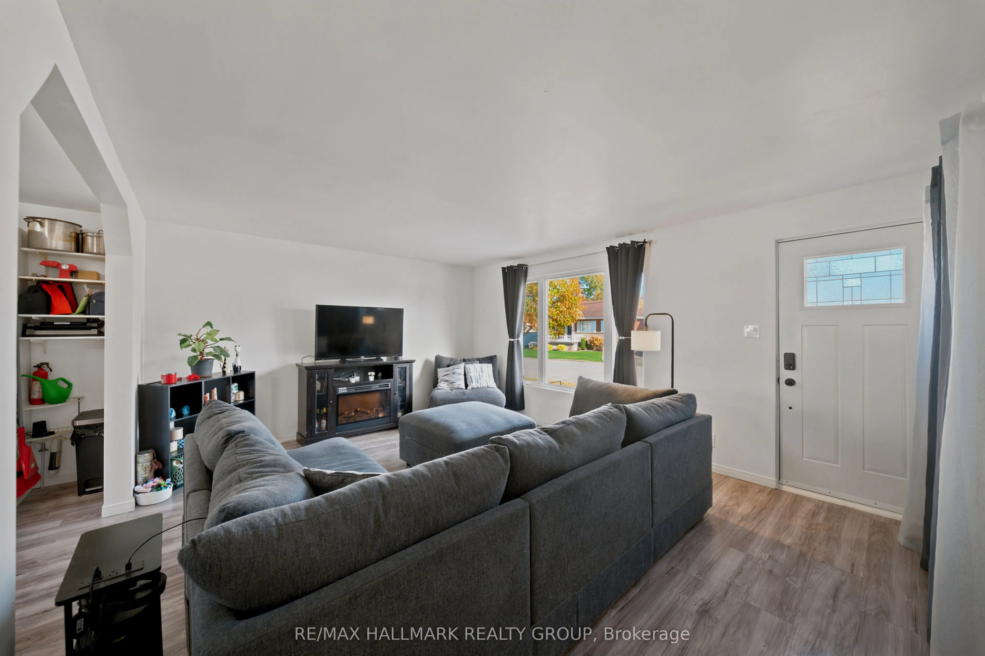 312 DUFFERIN Street