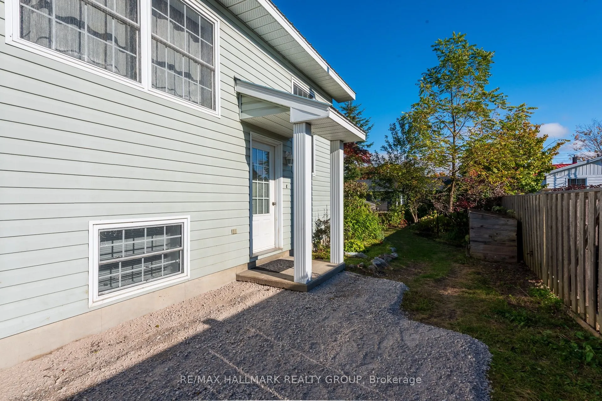 10 Elliott Street