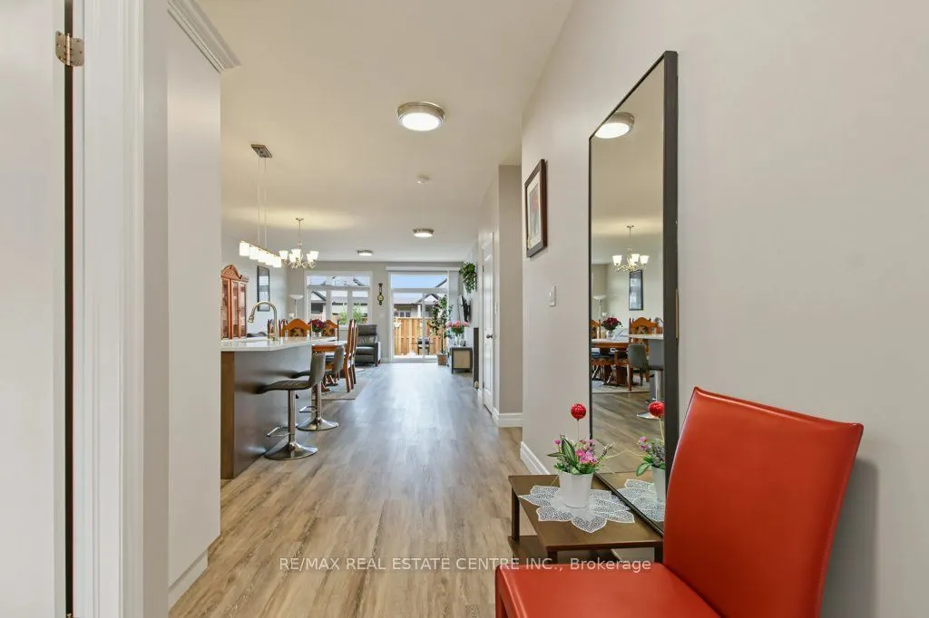 44 MAIN Street E #15