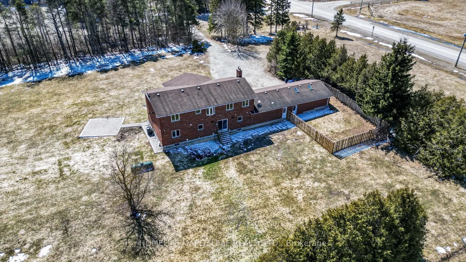 425279 25 Side Road