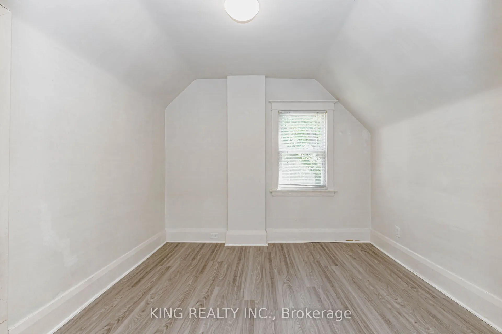 1177 King Street W