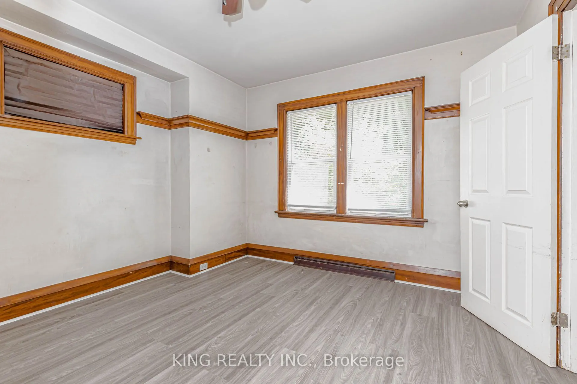1177 King Street W
