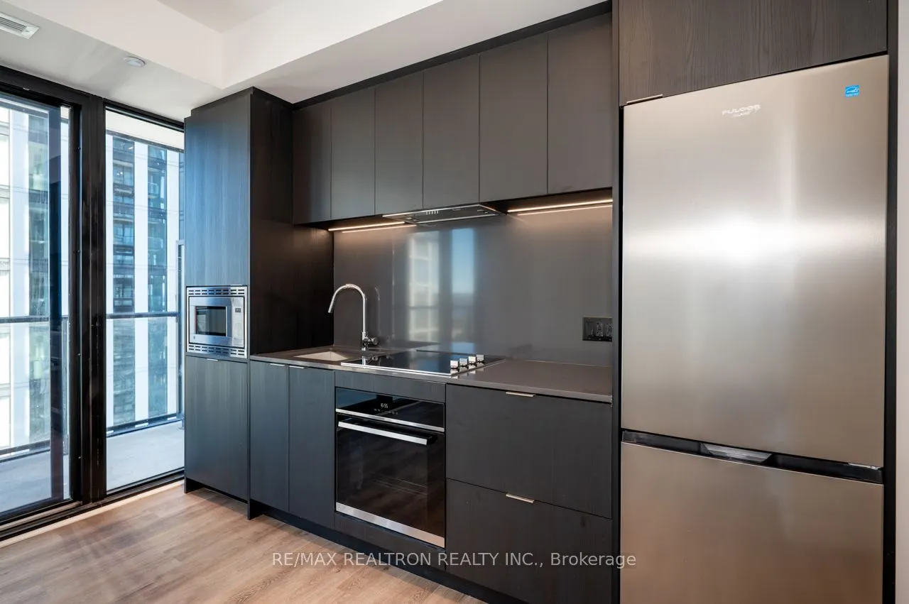 91 John Street N #1908