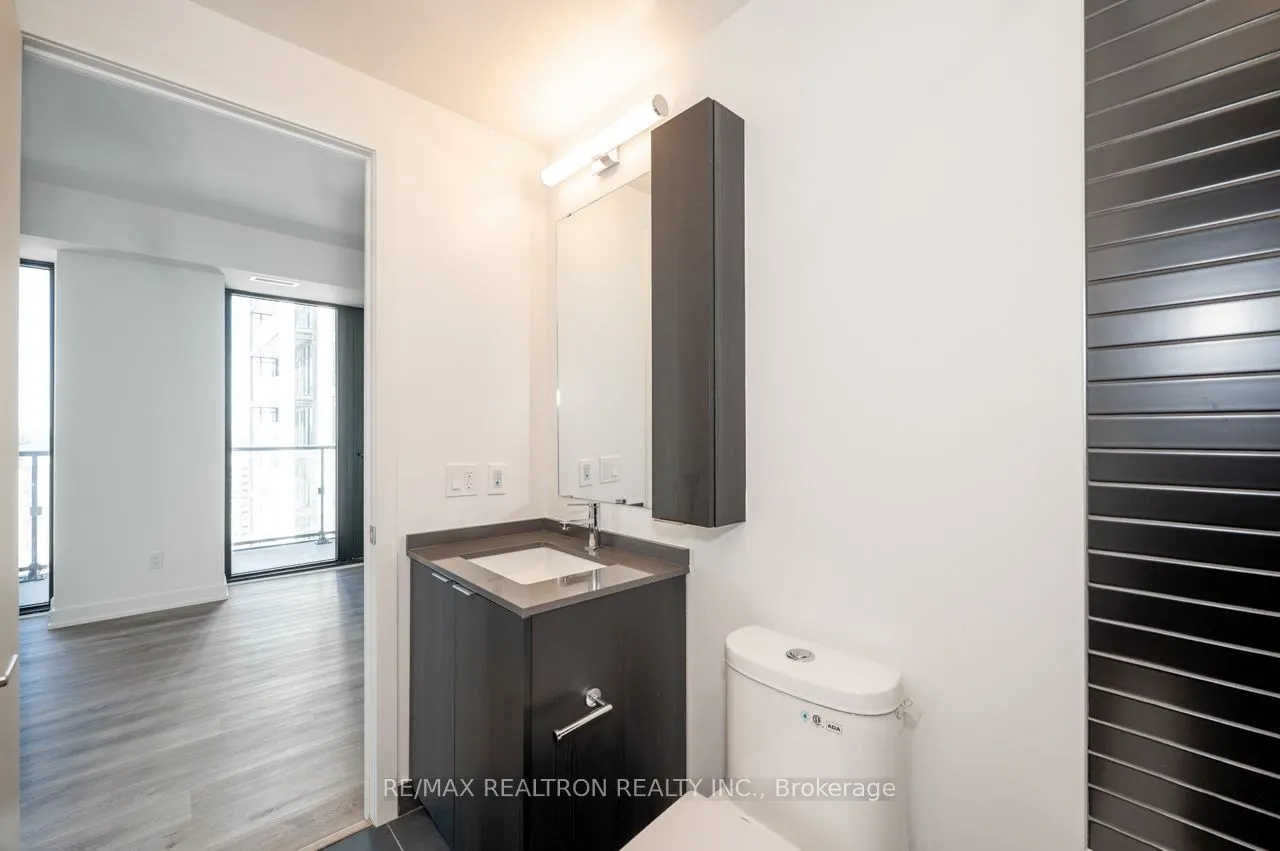 91 John Street N #1908
